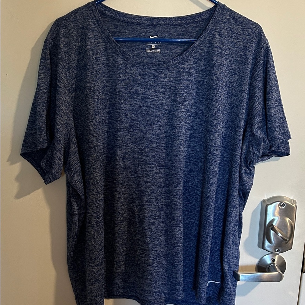 Nike Men's Heathered Navy Tee